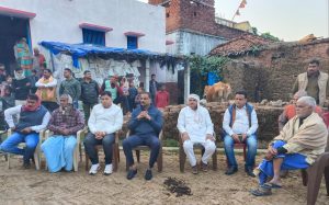 भदरथी गांव में शोक संतप्त परिवार के घर पर बरबीघा विधायक सुदर्शन कुमार
